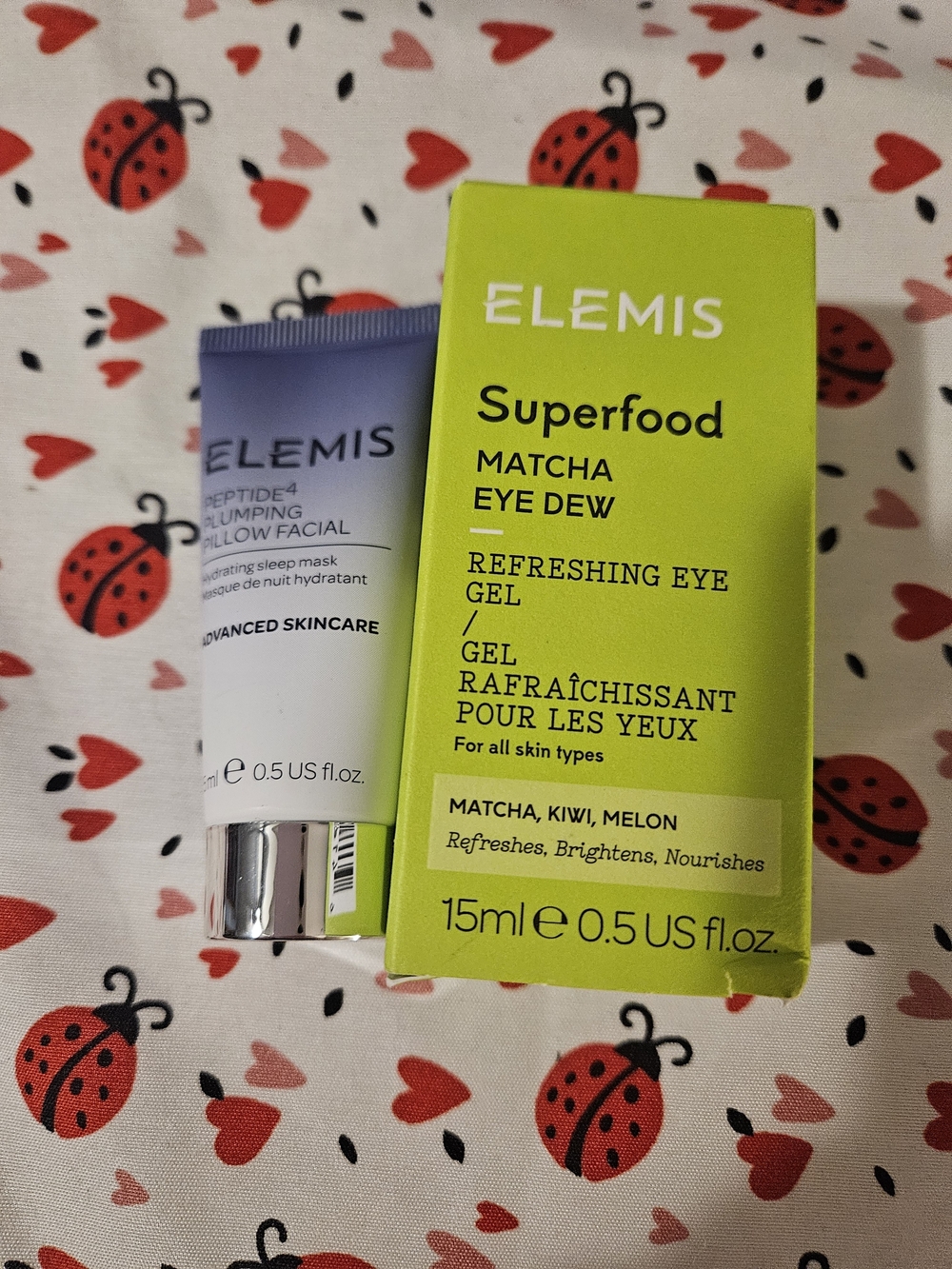 ELEMIS Superfood Matcha Eye Dew eye gel and plumping pillow facial